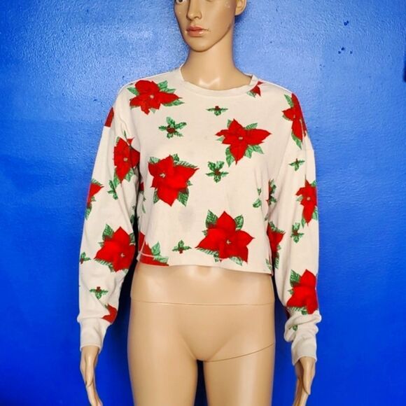 Forever 21 Poinsettia Thermal Crop - Picture 3 of 8